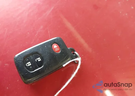 2010 Toyota Prius z USA, uszkodzony, nr VIN JTDKN3DU6A0096873